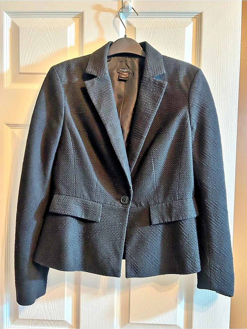 Ann Taylor Textured Blazer in Black Size 4